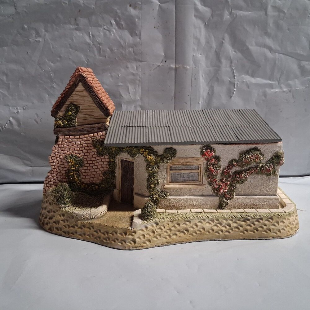 David Winter 1989 "THE COAL SHED" Collectors Piece #6 *Collectors Guild*